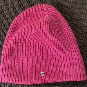 Lululemon Sherpa lined beanie
